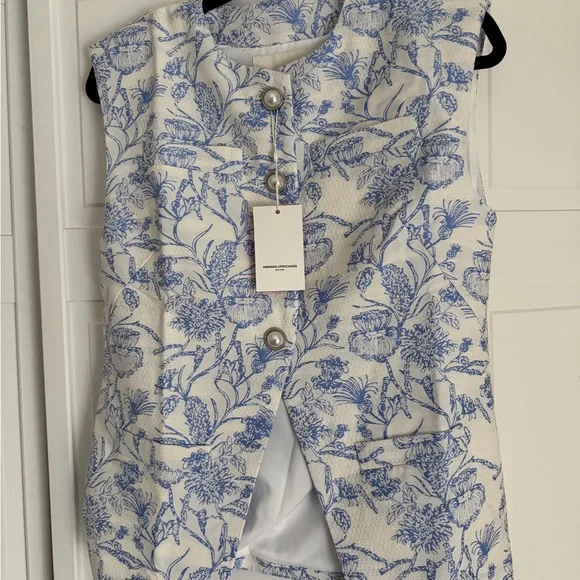 Amanda Uprichard White & Blue Floral Jacquard Sleeveless Vest - Picture 1 of 3